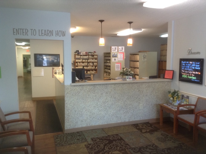 Chiropractic Lancaster OH Receptionist Area